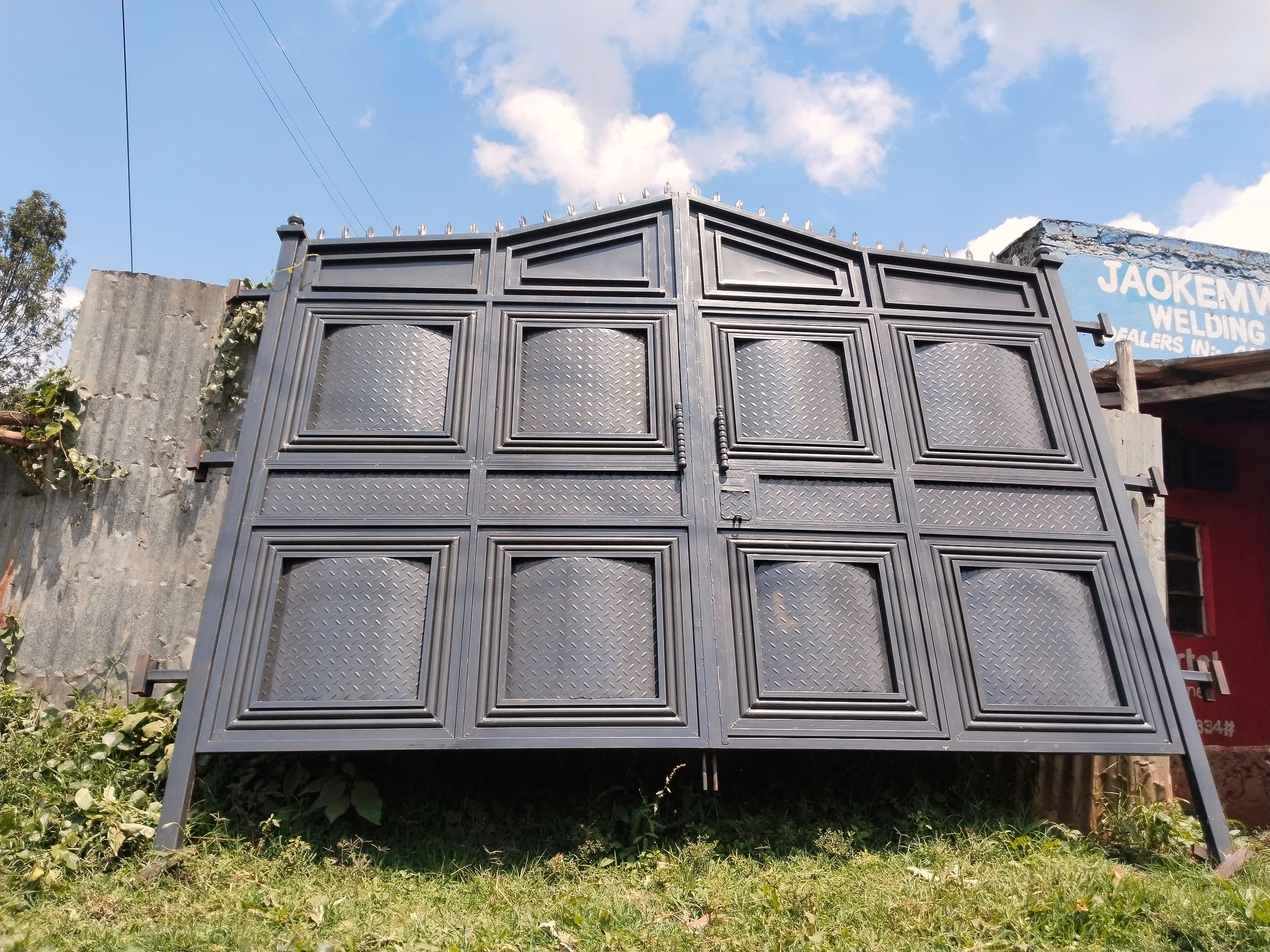 Charcoal Panel Compound Gate