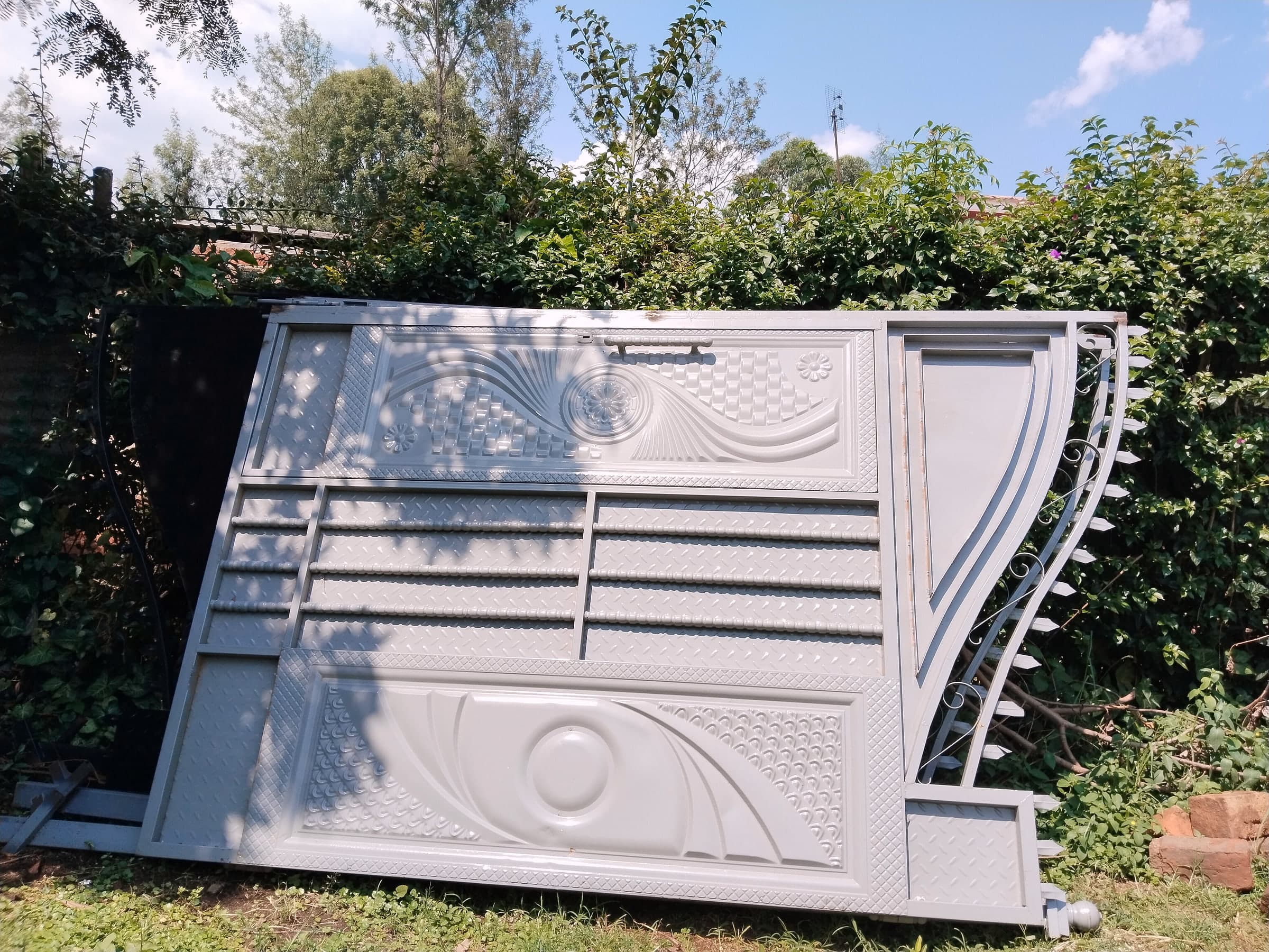 Silver Decorative Sliding Gate Leaf